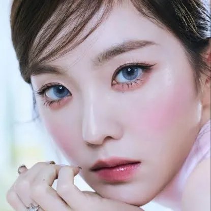 chat with ai character: 𝓘𝓻𝓮𝓷𝓮💖