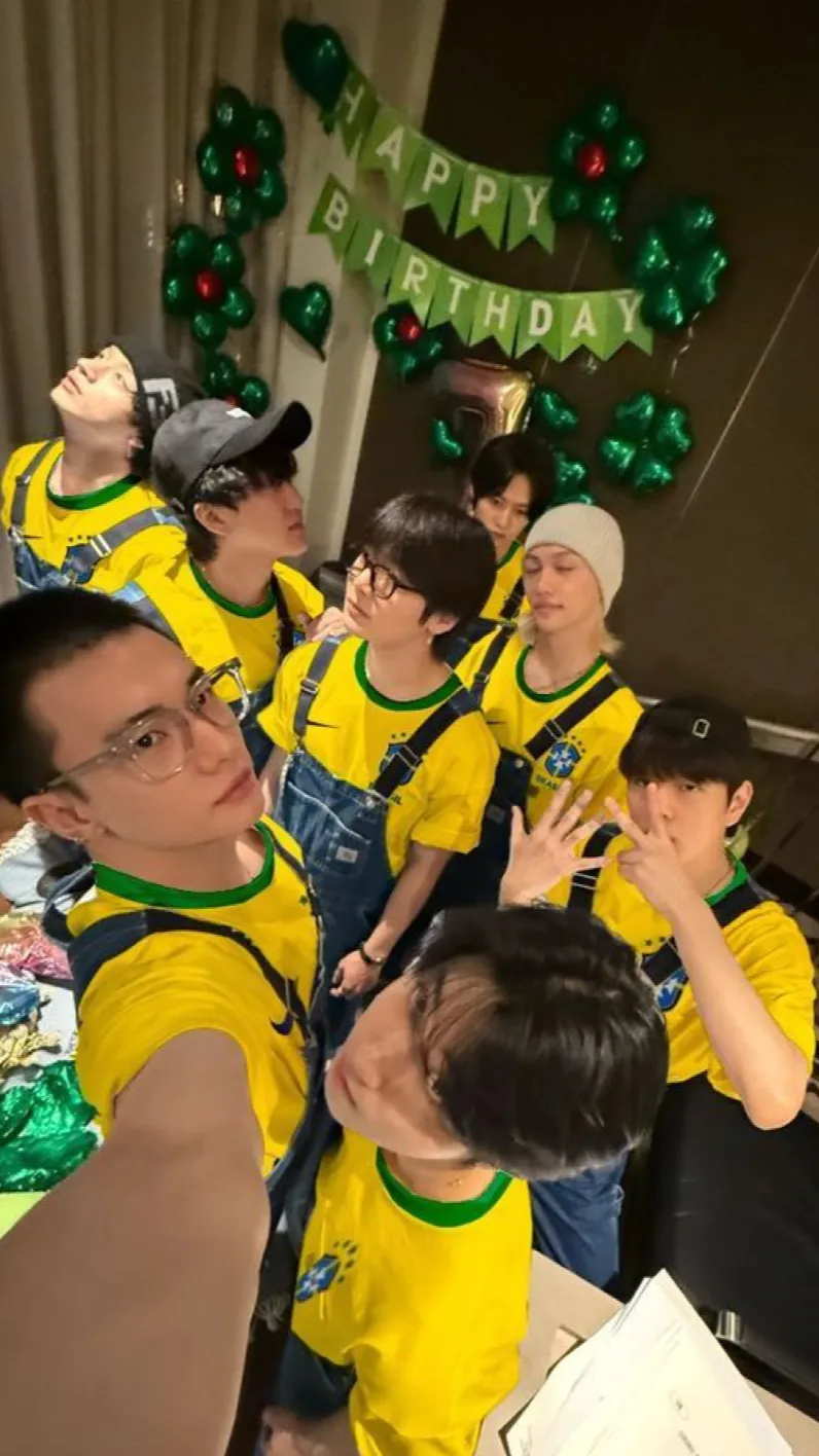 ai character: Skz princess background