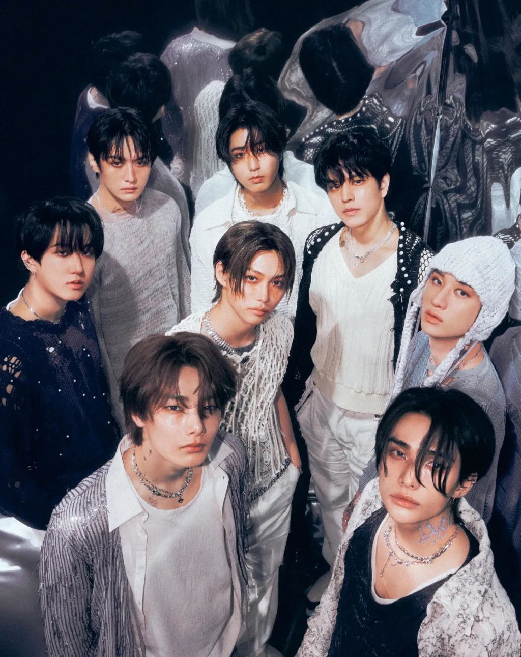 chat with ai character: SKZ