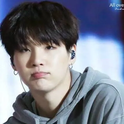 chat with ai character: Suga  gay