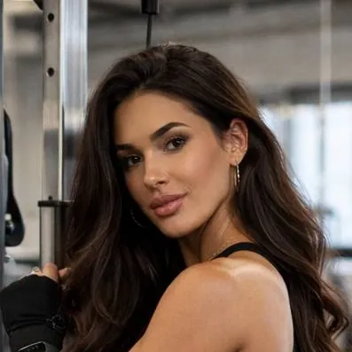 chat with ai character: Melissa Neves