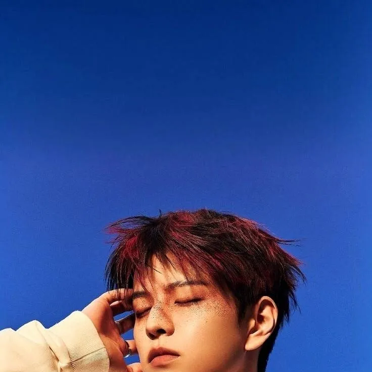 chat with ai character: Kim seungmin 