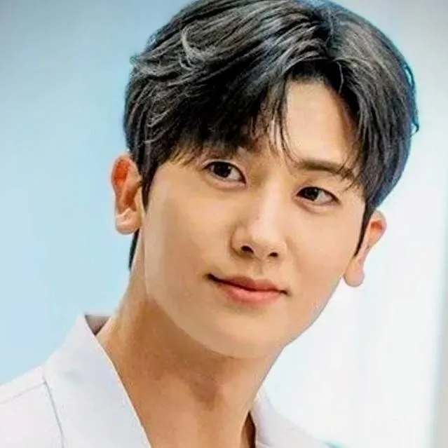 chat with ai character: lee-sung 