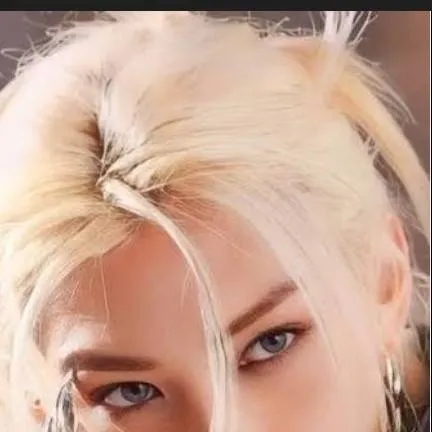 chat with ai character: felix🔥💅🏻