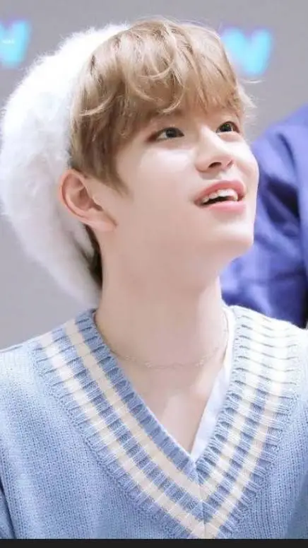 ai character: seungmin  background