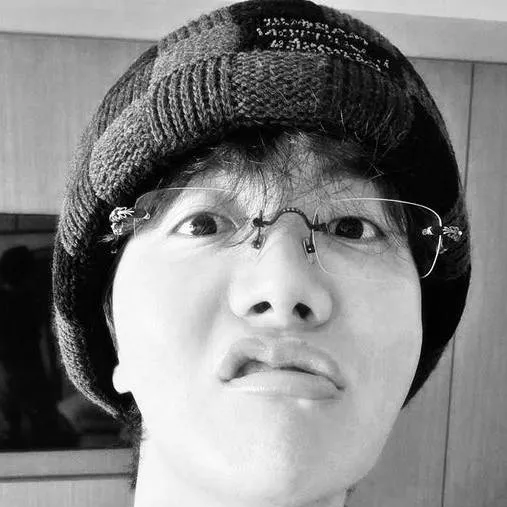 chat with ai character: Jhope, Hope, amor