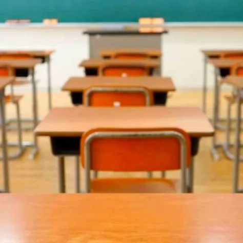 chat with ai character: Classroom