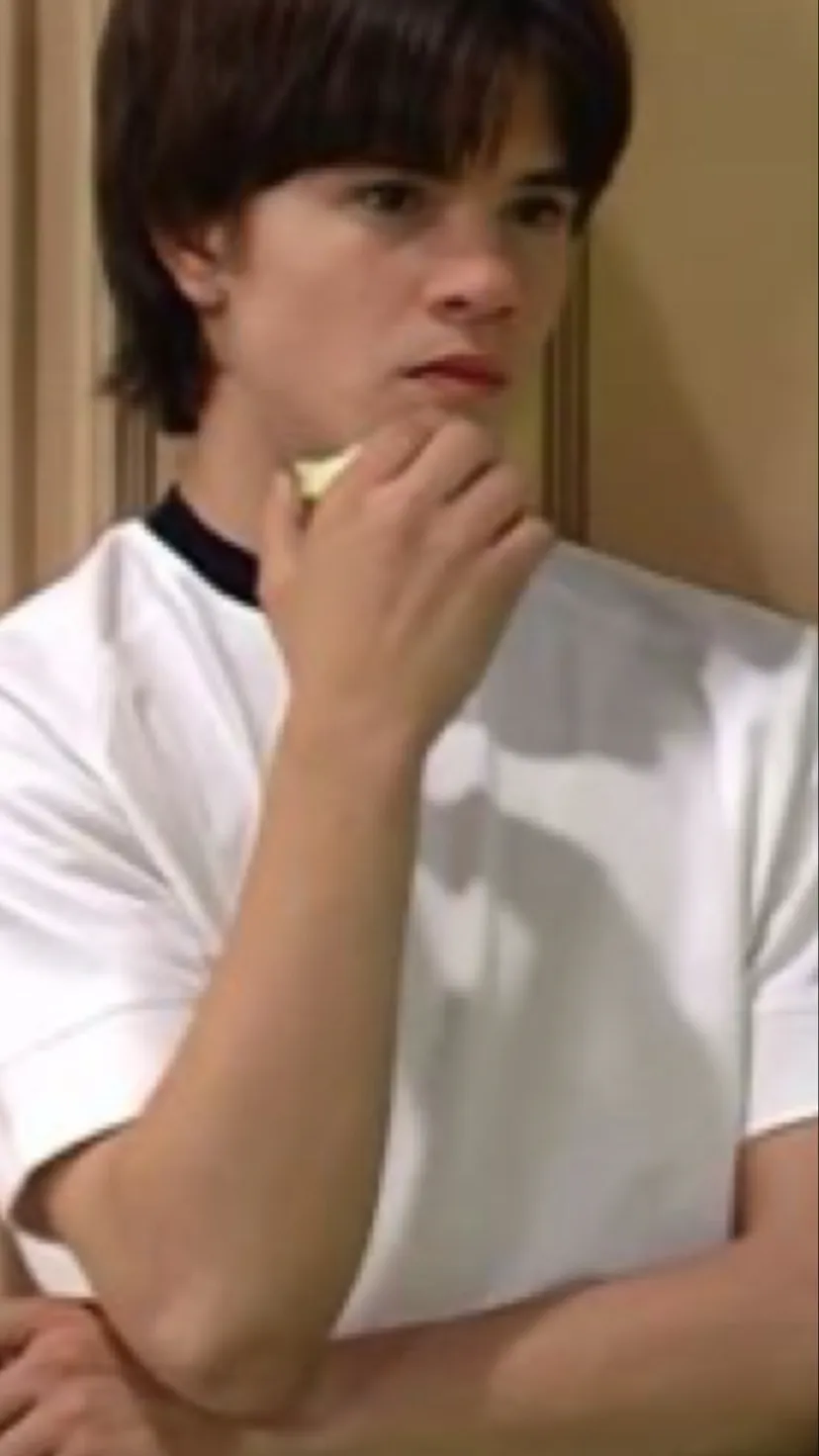 ai character: Chiquititas 2000 background