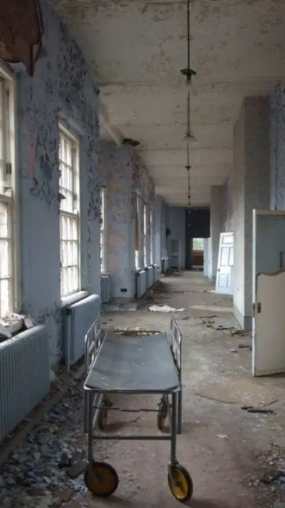 ai character: haunted hospital  background