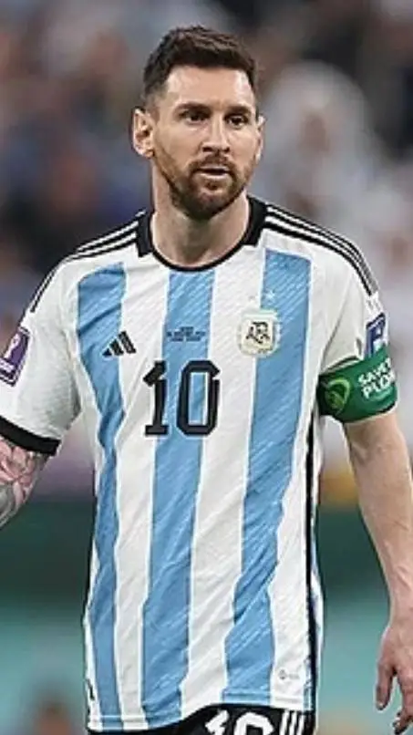 ai character: Lionel Messi  background
