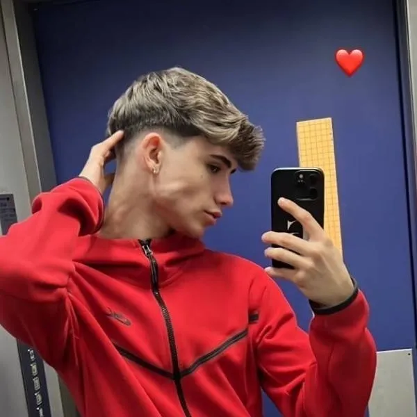 chat with ai character: Marco