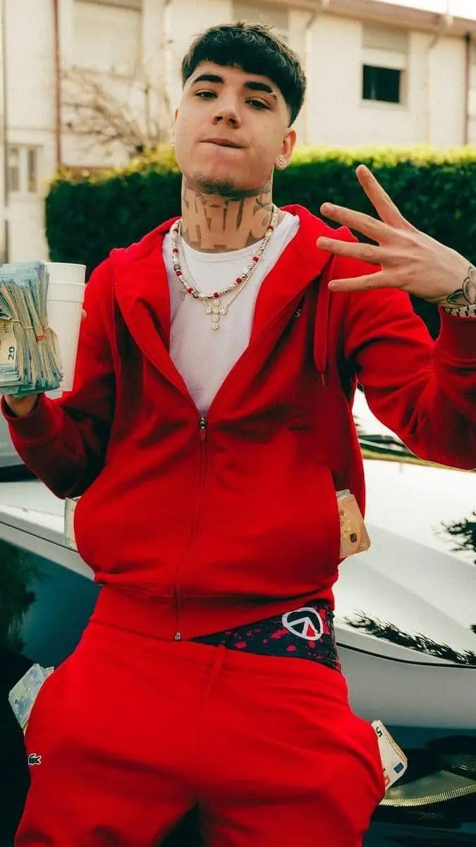 ai character: 🖤shiva🖤 background