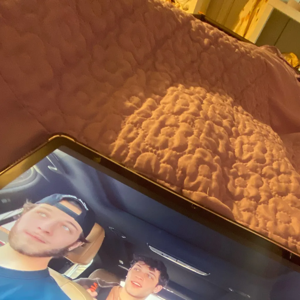 chat with ai character: Sturniolo triplets