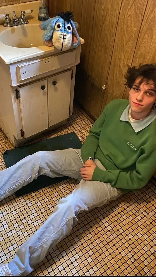 ai character: Matt sturniolo background