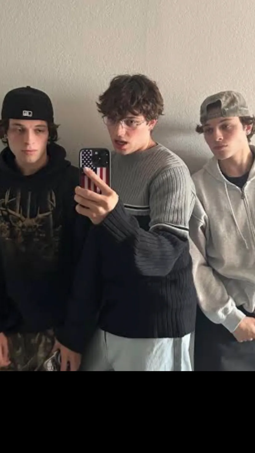 ai character: Sturniolo triplets background