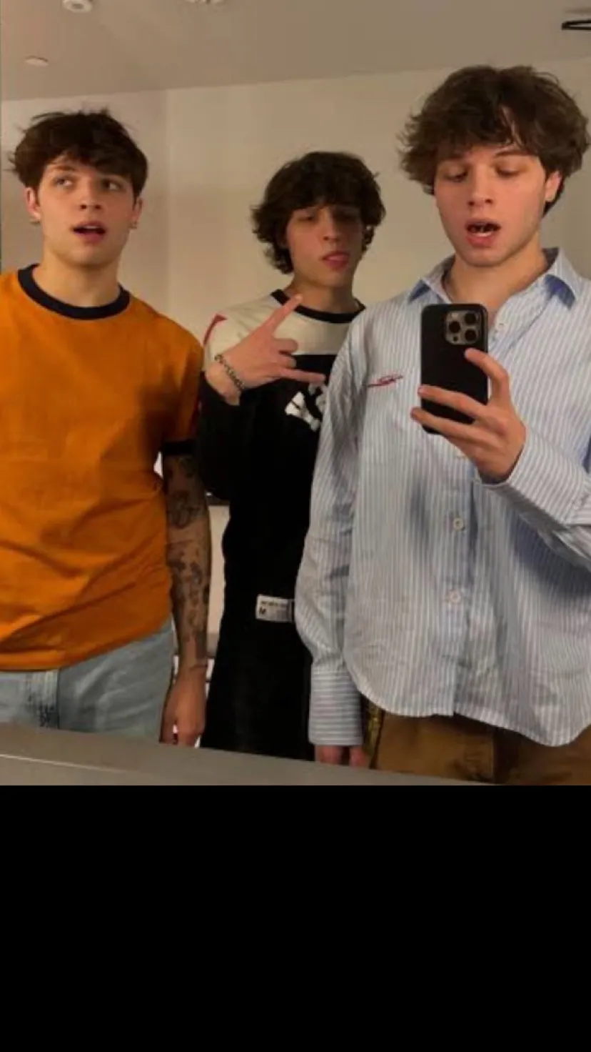 ai character: Sturniolo triplets background