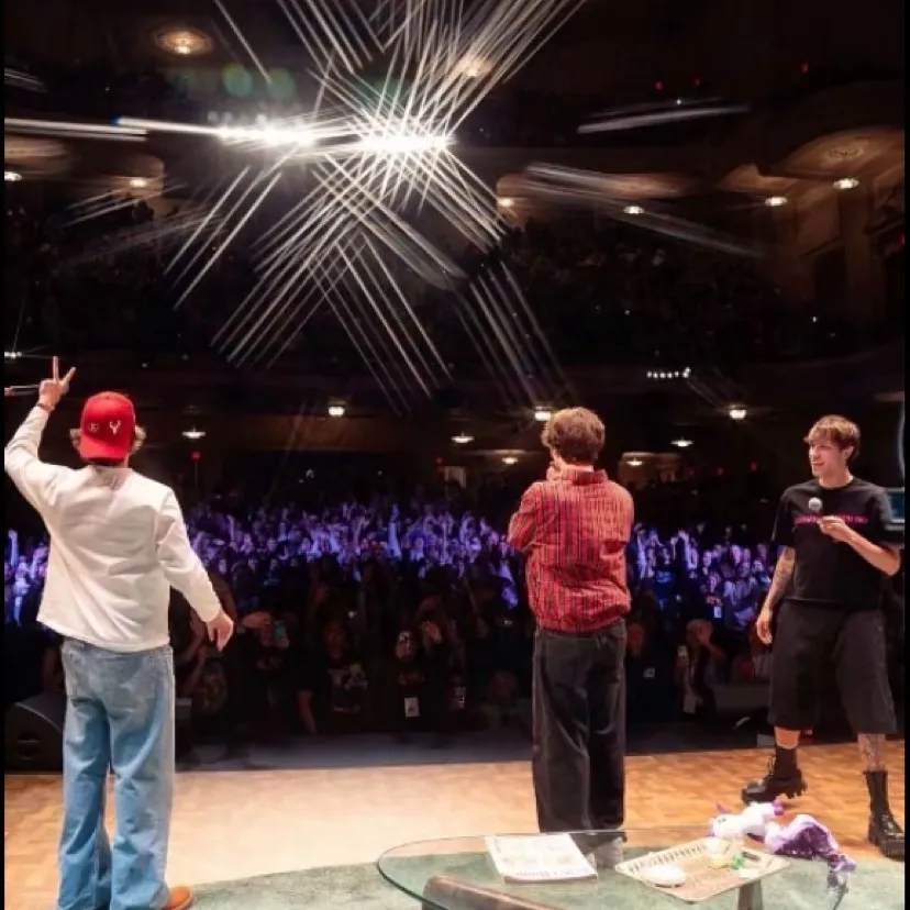 chat with ai character: Sturniolo triplets