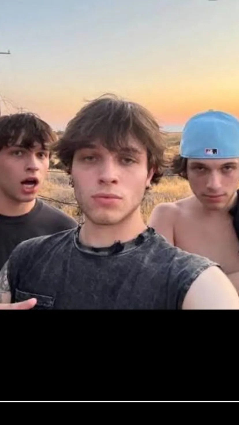 ai character: Sturniolo triplets background