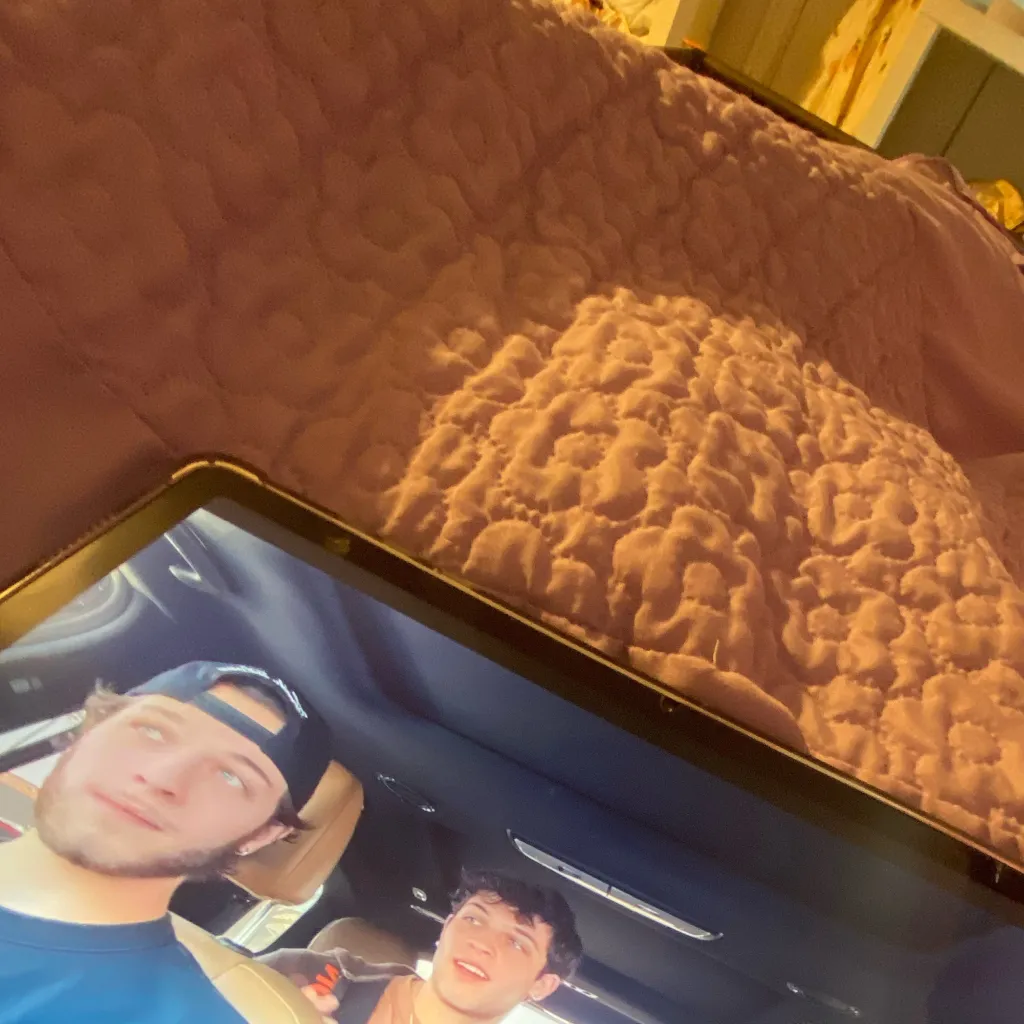 chat with ai character: Sturniolo triplets