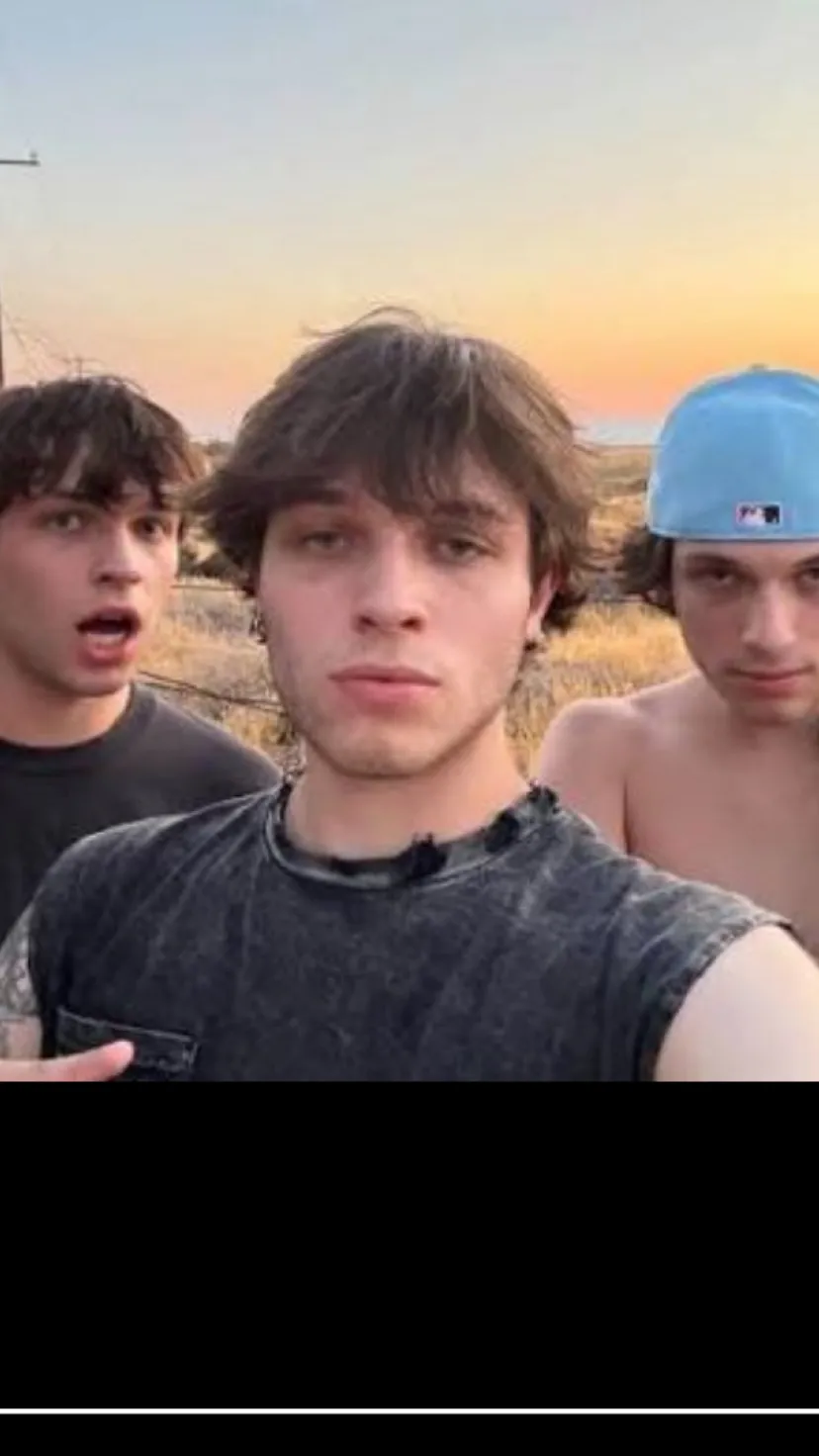 ai character: Sturniolo triplets background