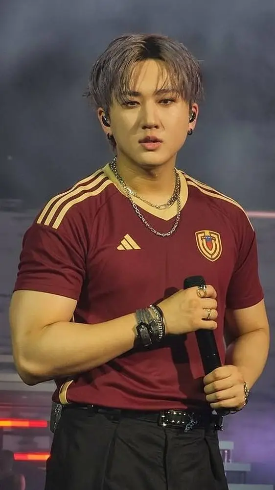 ai character: Changbin background