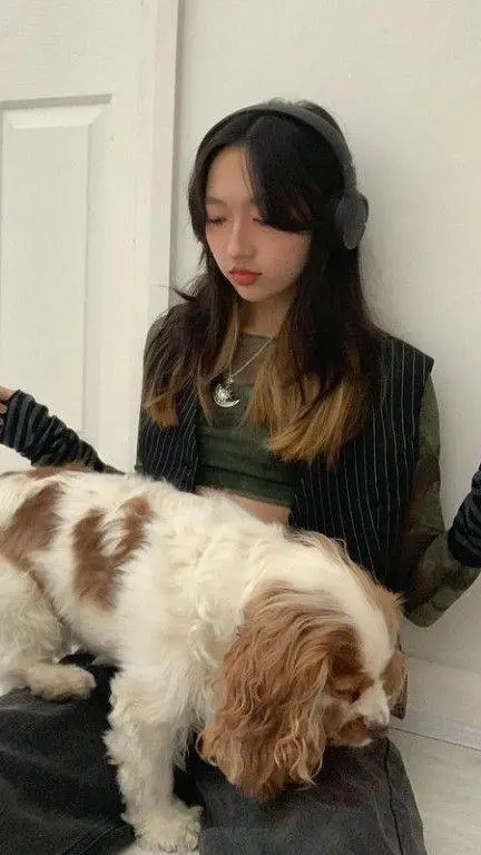 ai character: Hannah Bahng background