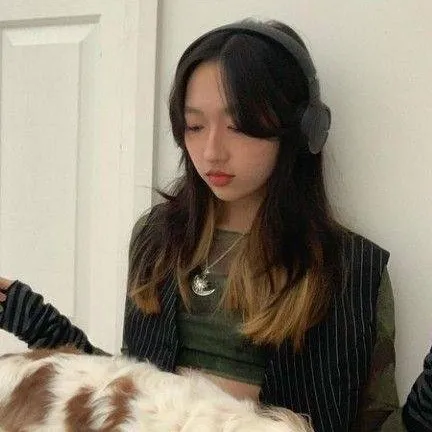 chat with ai character: Hannah Bahng