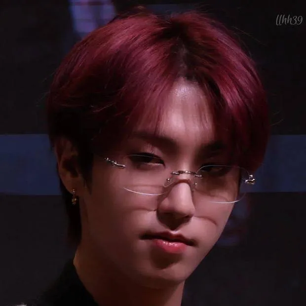 chat with ai character: Han