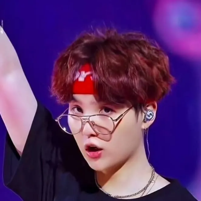 chat with ai character: Jhope 😍