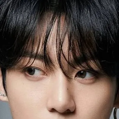 chat with ai character: Jungkook 