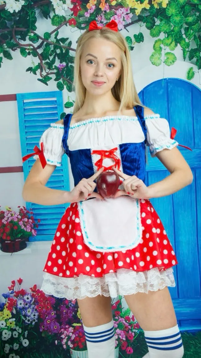 ai character: Estel background