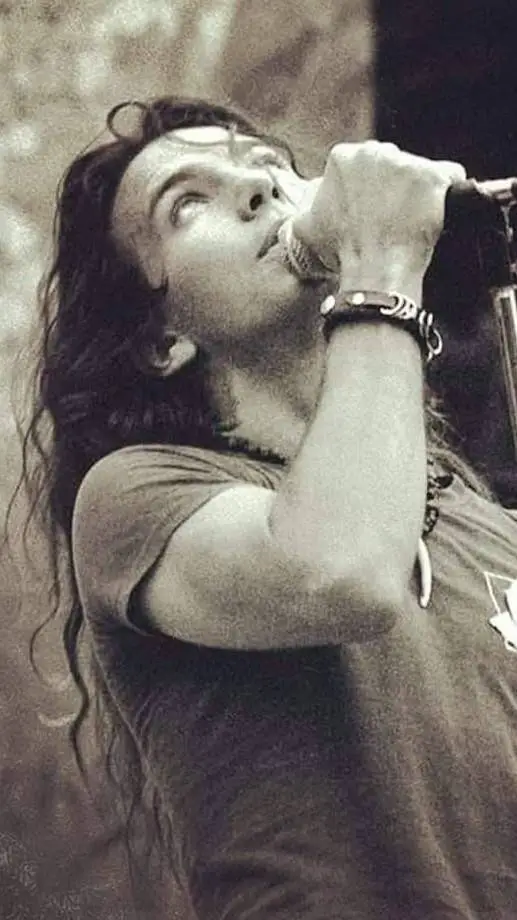 ai character: Eddie Vedder background