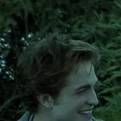 chat with ai character: Edward (Vampire)