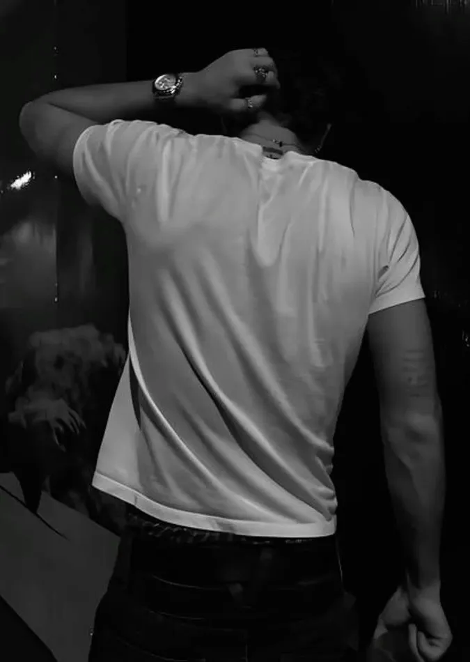 chat with ai character: Rio