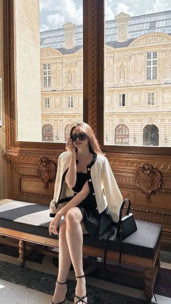 Talkie AI - Chat with Princess Luna Mae 