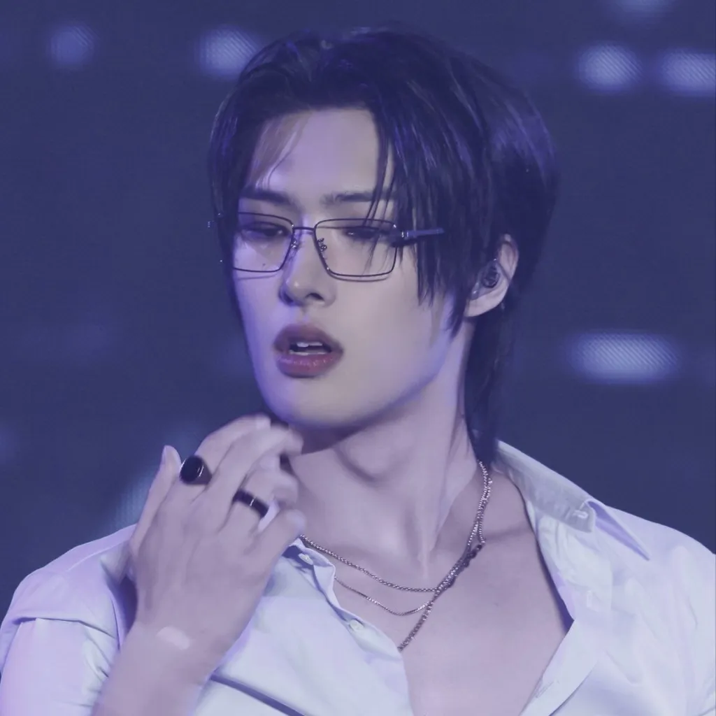 chat with ai character: Song Mingi