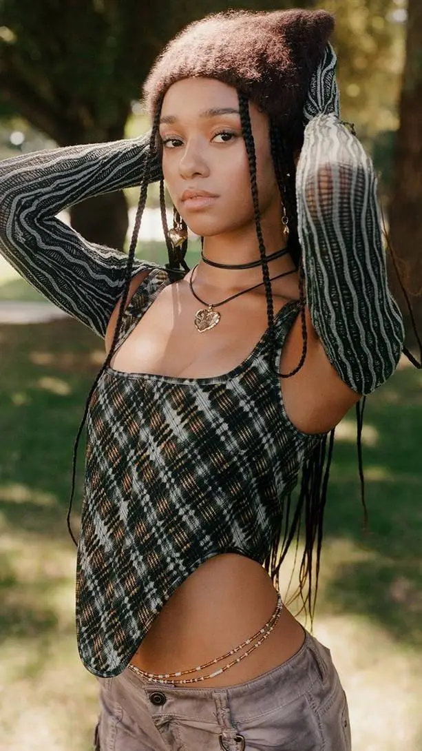 ai character: manon~ (katseye)  background