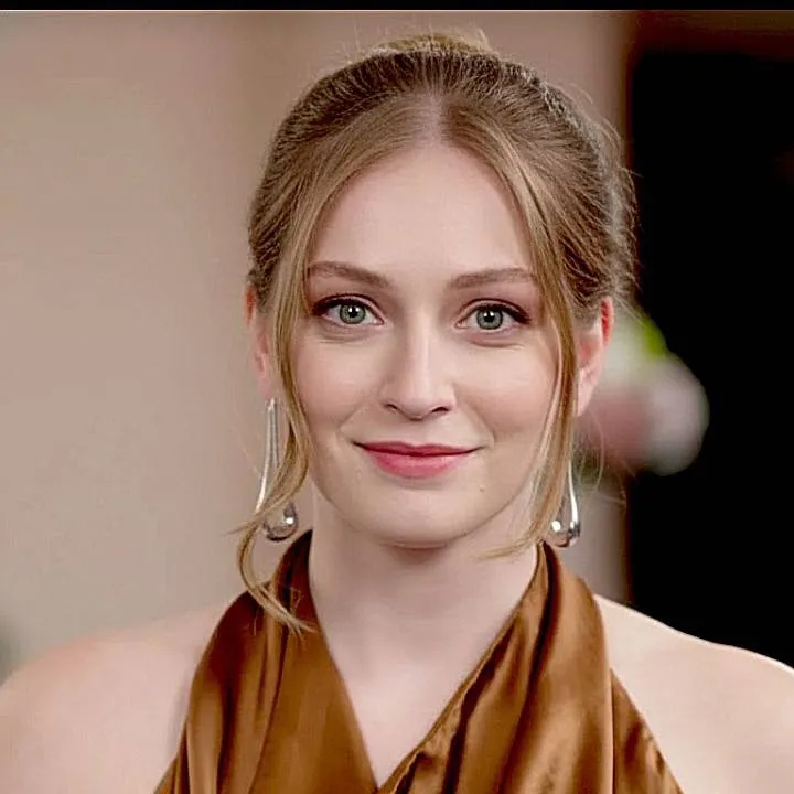 chat with ai character: Kiera K Thorne 