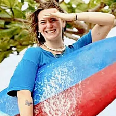 chat with ai character: Gina K Dyungler