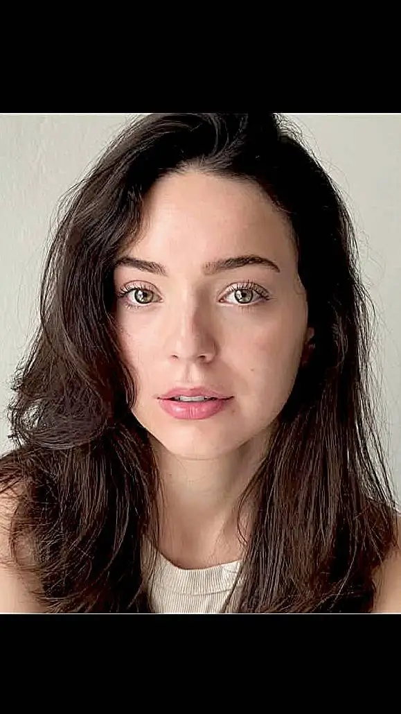 ai character: Violette K Hatcher background