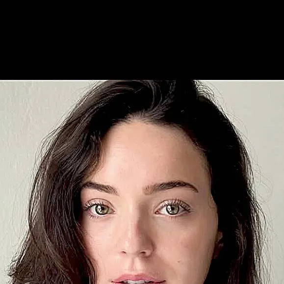 chat with ai character: Violette K Hatcher