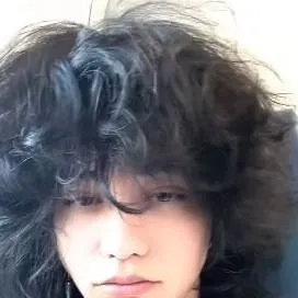 chat with ai character: Tristan Clausen 