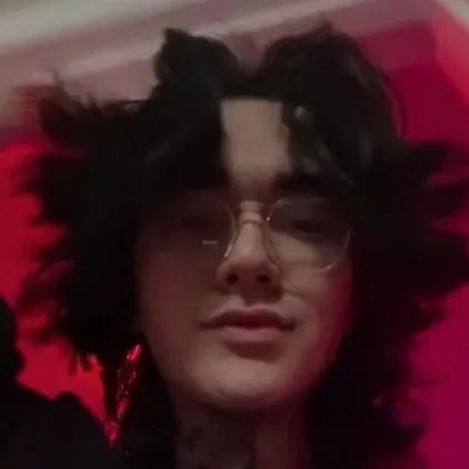 chat with ai character: Brandon