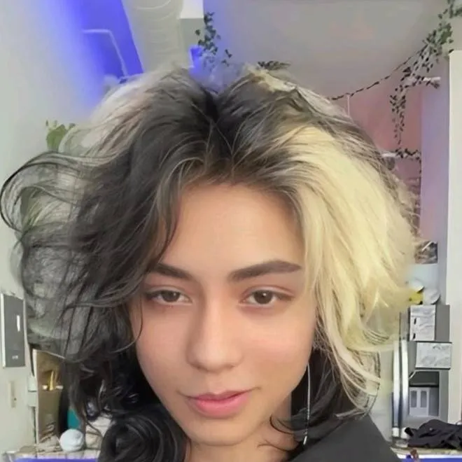 chat with ai character: Tristan Clausen 