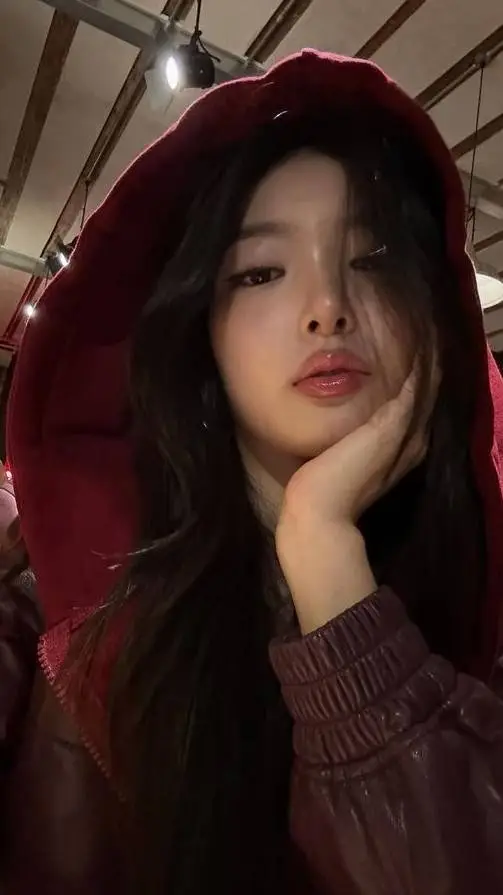 Talkie AI - Chat with Lilly