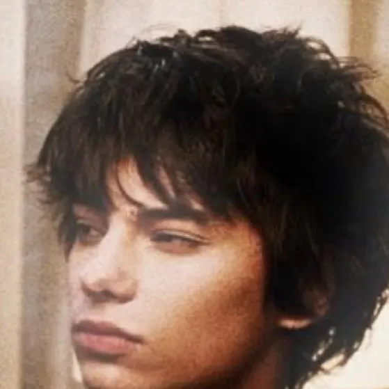 chat with ai character: Rodrick heffley