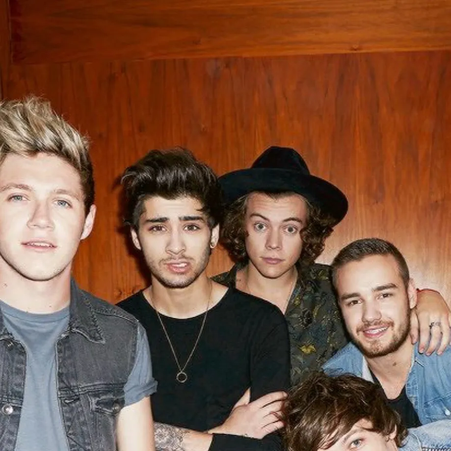 chat with ai character: One direction 