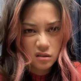 chat with ai character: 💮Megan💮