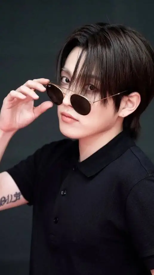 Talkie AI - Chat with Kim Hong Joong