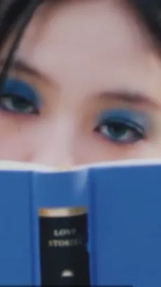 ai character: Kim Jennie  background